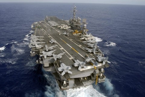 Với những tính năng vượt trội của một siêu tàu sân bay, USS George H.W. Bush thường xuyên được hải quân Mỹ điều động trong những nhiệm vụ đặc biệt, mà mới nhất là sự xuất hiện tại Địa Trung Hải và gần với bờ biển Syria. Ảnh: Ezinemark